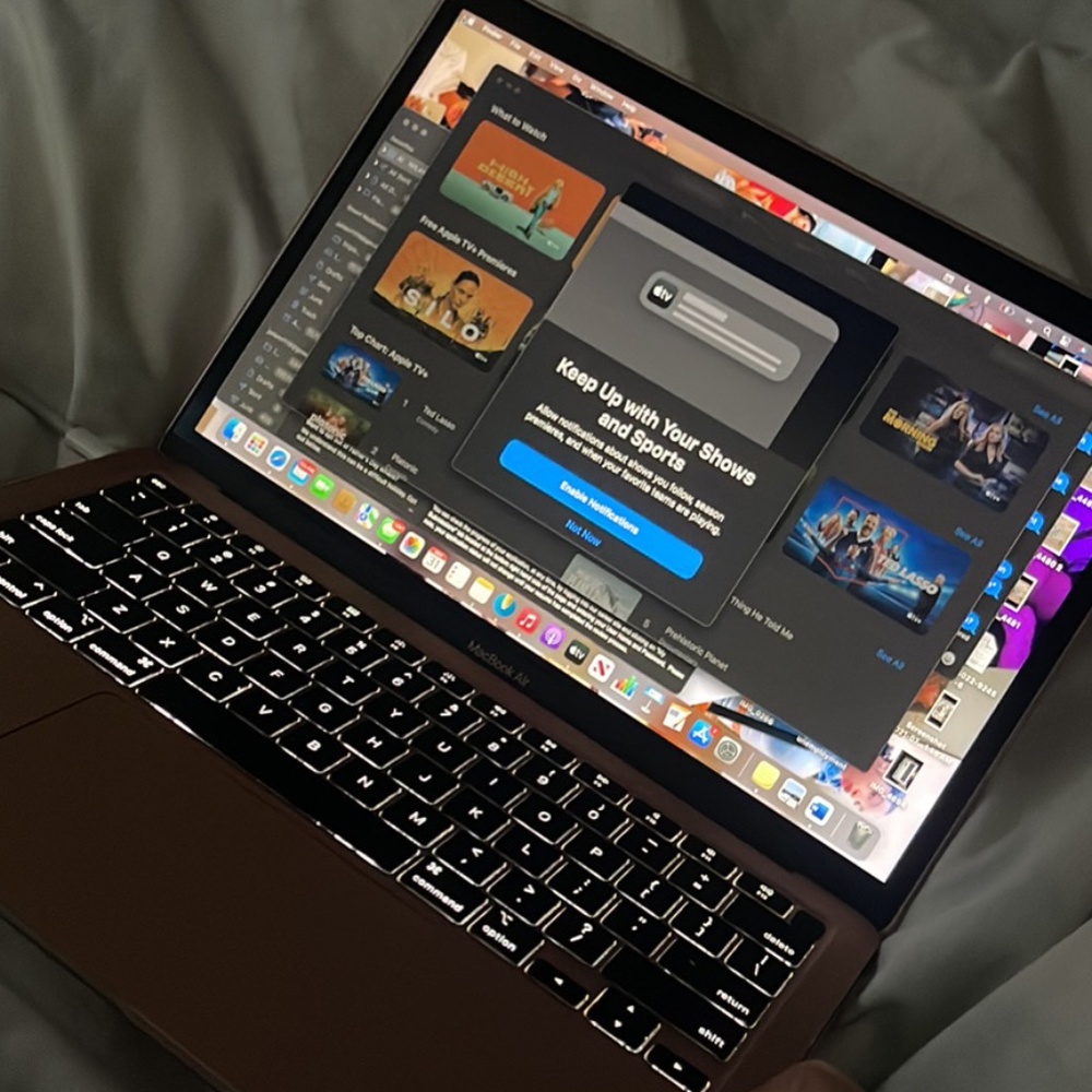 Macbook air - Picture 6 of 8